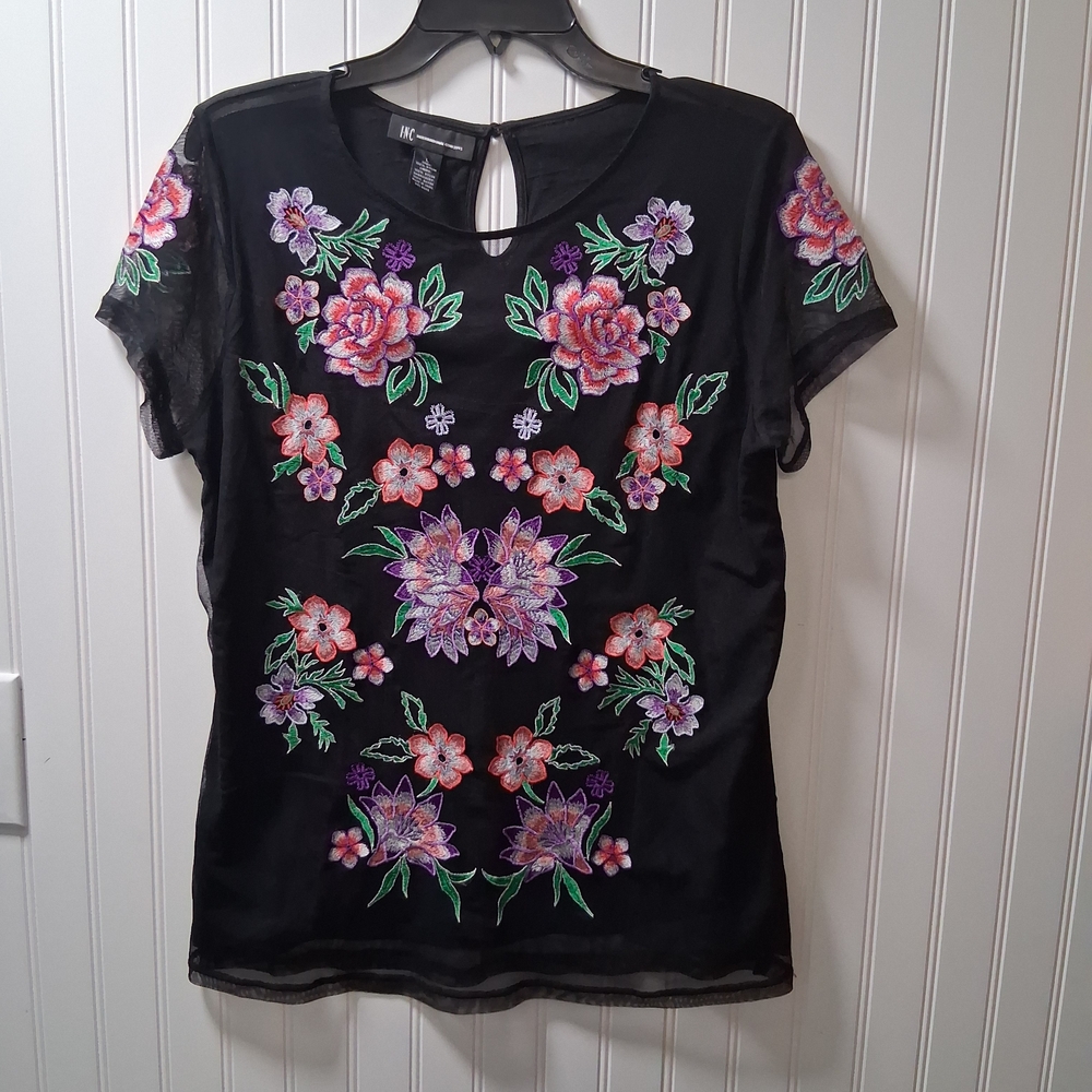 Floral Embroidered Black Top - Picture 10 of 16